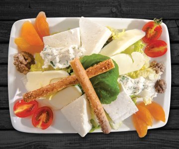 Bölgesel Peynir Tabağı / Regional Cheese Plate